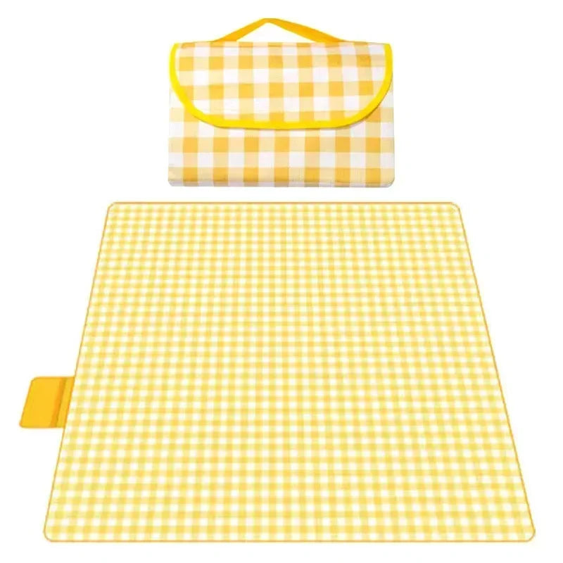 Picknickdecke zusammengepackt als Tasche